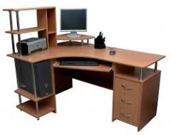 Комп'ютерні столи та їх особливості