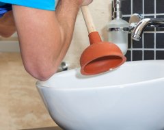 Как пробить канализационную трубу: сервис ТрубоЛюб